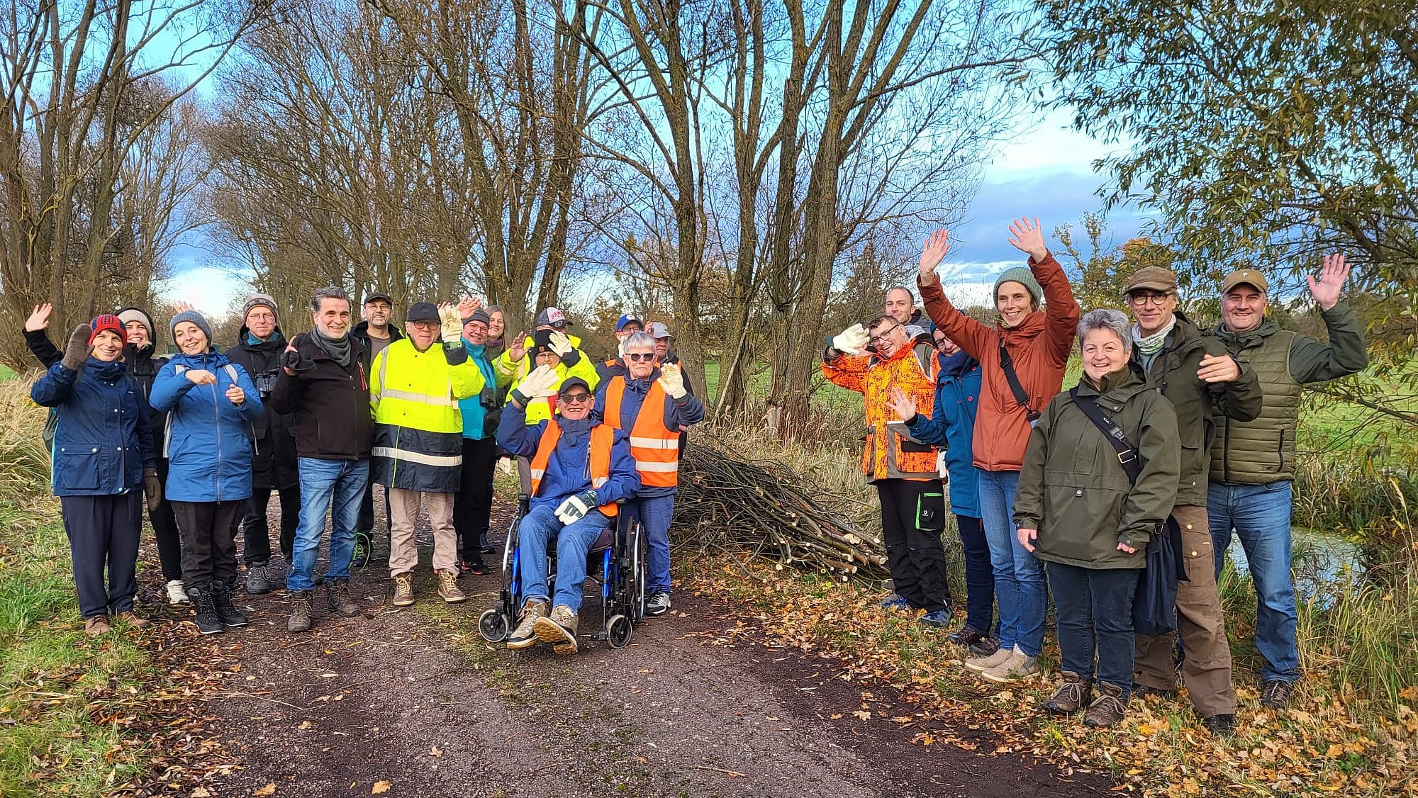 Gruppe beim Einsatz im Wald