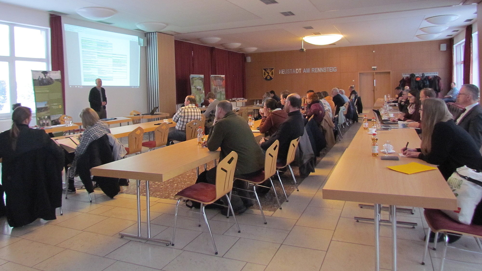 Referent und Konferenz(-teilnehmer)
